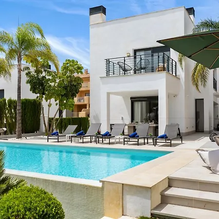 Vacation Marbella I Iniesta, Golf Community, Brand-new Built, Infinity Pool * Estepona