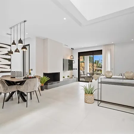 Vacation Marbella I Iniesta, Golf Community, Brand-new Built, Infinity Pool * Estepona