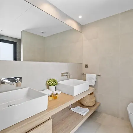 Vacation Marbella I Iniesta, Golf Community, Brand-new Built, Infinity Pool Estepona