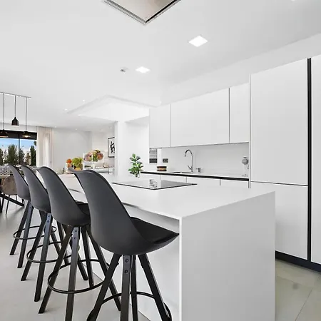 Vacation Marbella I Iniesta, Golf Community, Brand-new Built, Infinity Pool Villa *