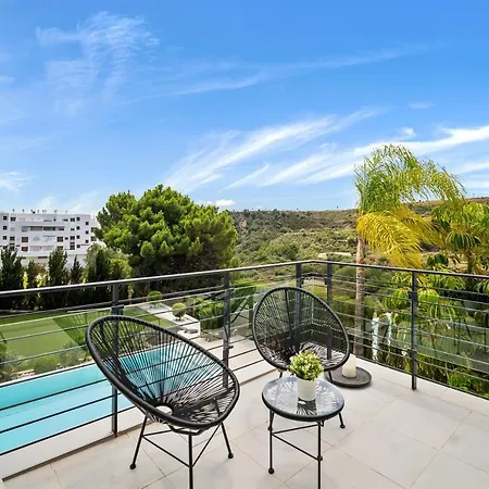 Villa Vacation Marbella I Iniesta, Golf Community, Brand-new Built, Infinity Pool Estepona