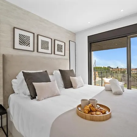 Villa Vacation Marbella I Iniesta, Golf Community, Brand-new Built, Infinity Pool Estepona
